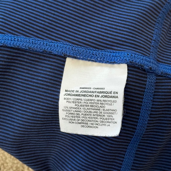 Nike Legend 2.0 Tight Fit Foldover Capri - Picture 9 of 9